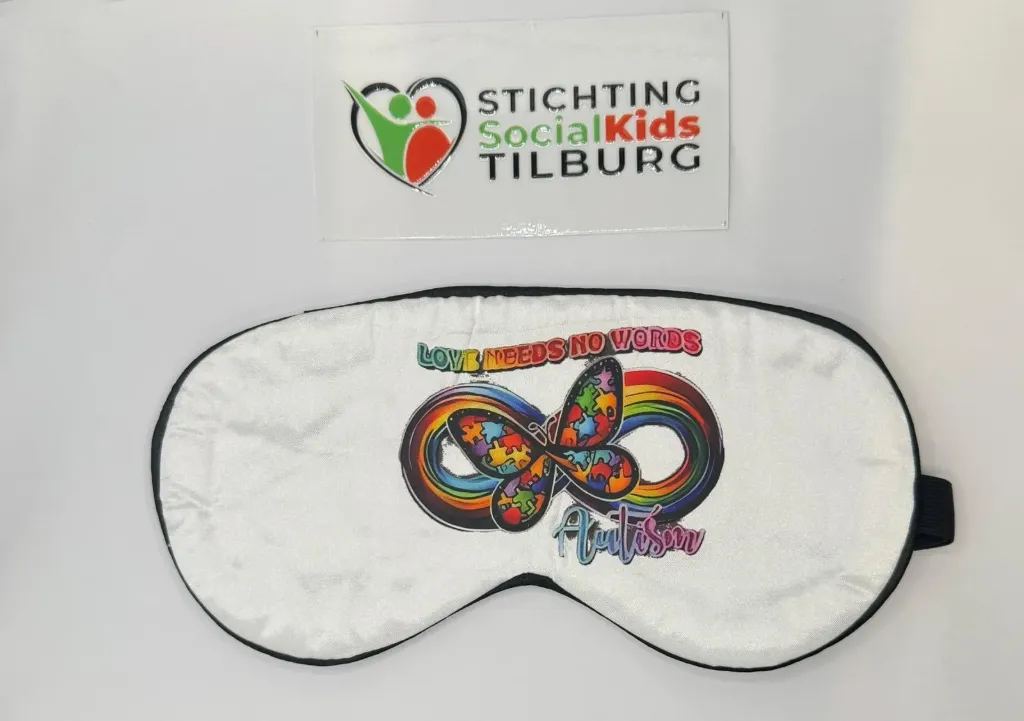 Slaapmasker "Love Needs No Words"